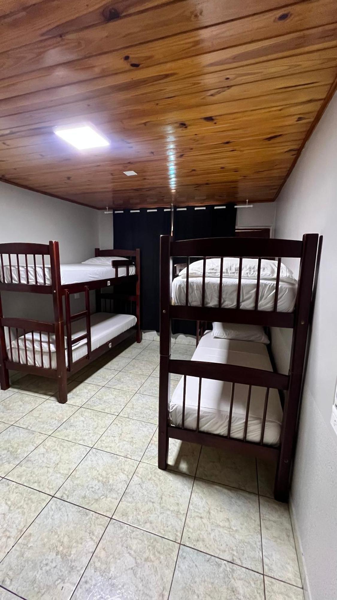 Hostel Peter Pan Пуэрто-Игуасу Экстерьер фото